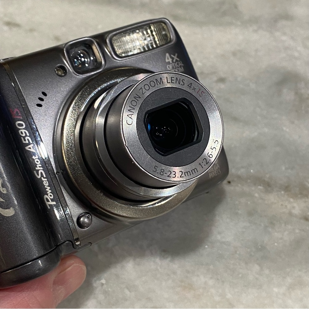 COMPLETE Canon PowerShot A590 IS Digital Camera Bundle - Tested & Working - Picture 3 of 15